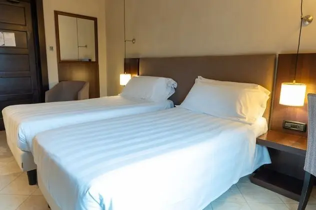 Classic Tek Büyük Yataklı Oda