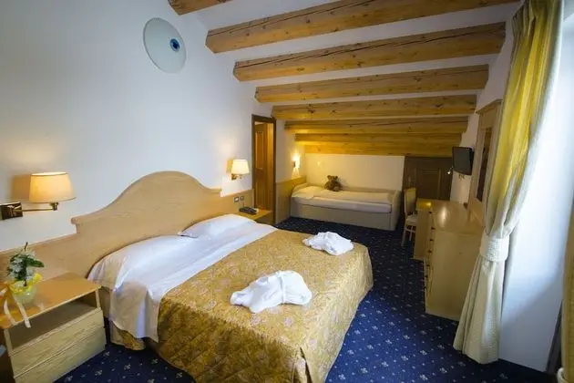 Classic Üç Kişilik Oda