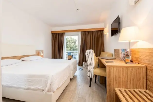 Classic Tek Büyük Yataklı Oda