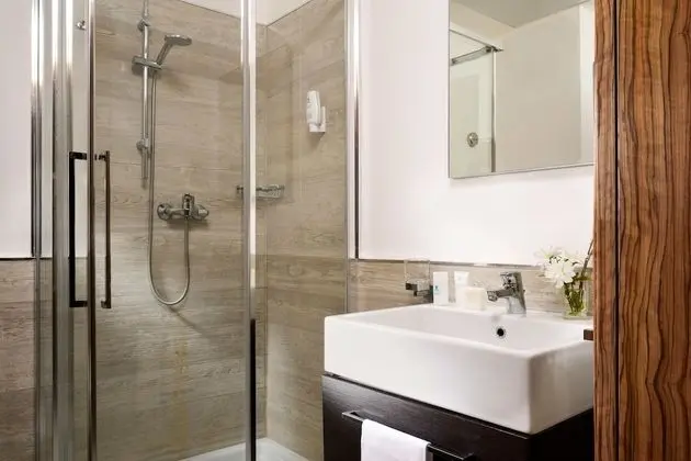 Classic Tek Büyük Yataklı Oda