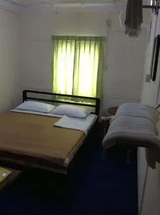 Economy Üç Kişilik Oda (Shared Bathroom)