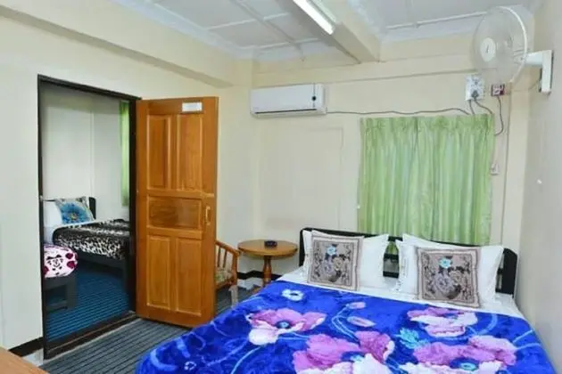 Economy Üç Kişilik Oda (Shared Bathroom)