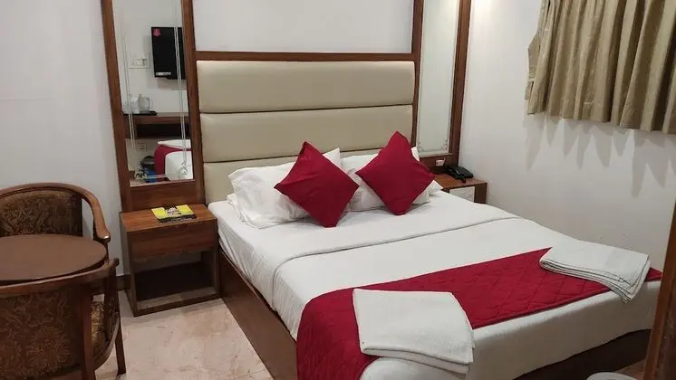 Economy Tek Büyük Yataklı Oda