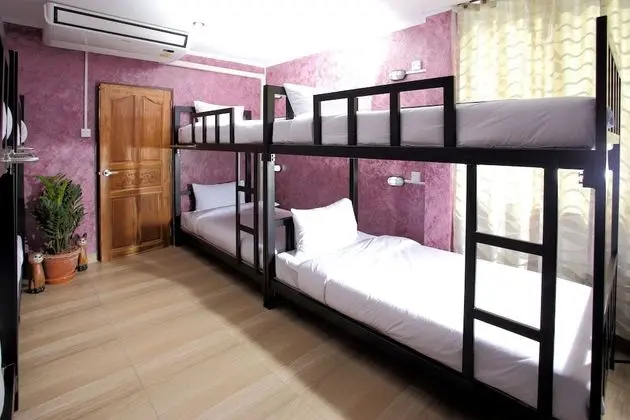 Mixed Dormitory Room 1