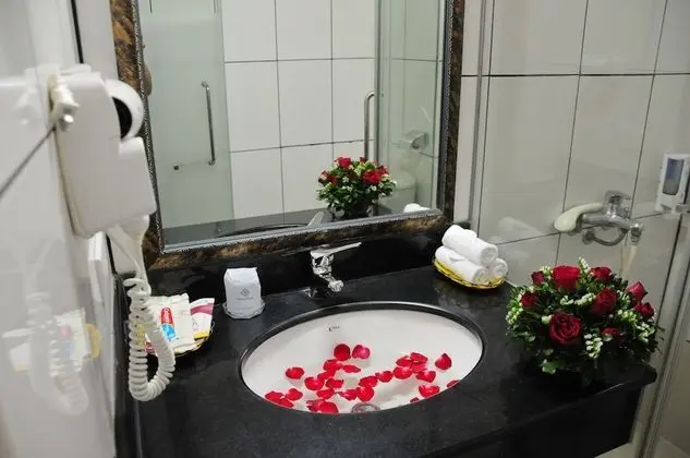 Üç Kişilik Oda (2)