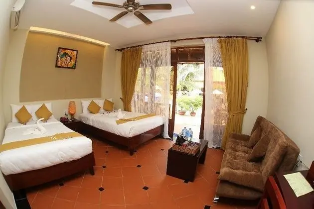 Bungalov, Havuz Manzaralı