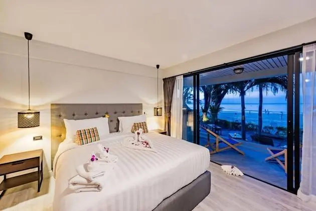 Twin/Double Studio Beach Front