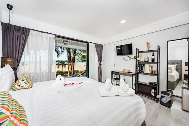 Twin/Double Studio Beach Front