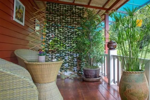 Jungle Bungalow