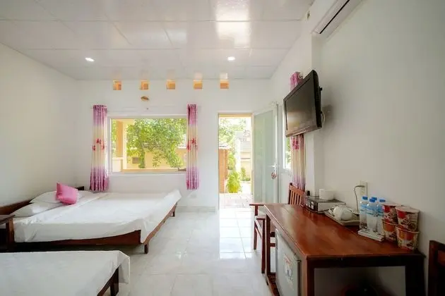 Family Room, Garden View (with AC)