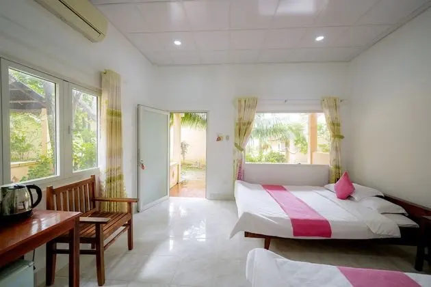 Family Room, Garden View (with AC)
