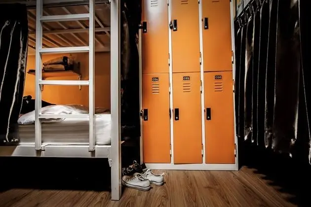 6 Bed Female Dormitory Room - Air Conditioning