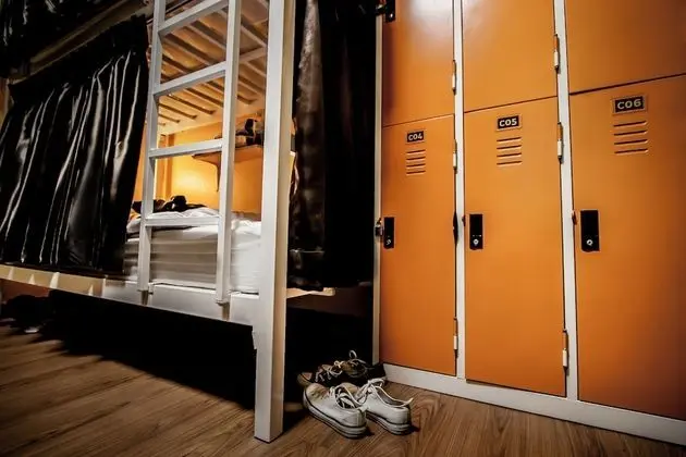 6 Bed Female Dormitory Room - Air Conditioning