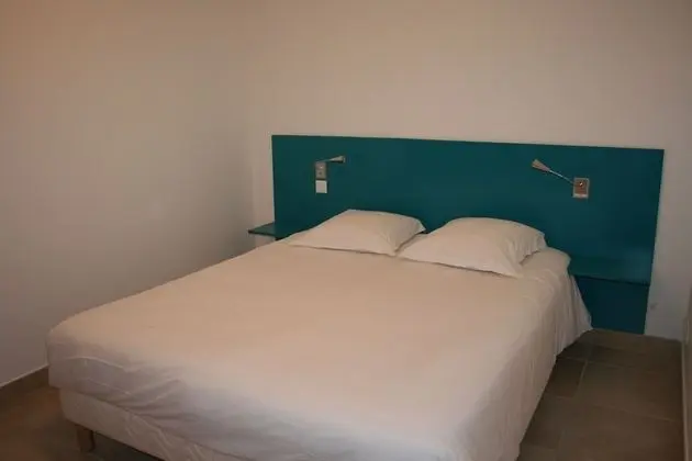 Stüdyo, Havuz Manzaralı