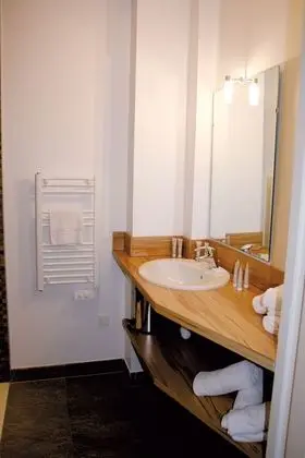 Stüdyo, Havuz Manzaralı