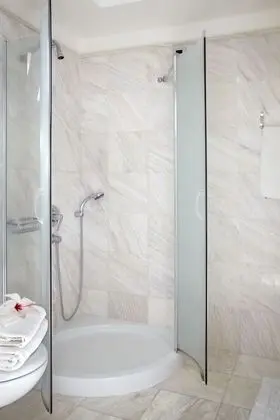 Deluxe Tek Büyük Yataklı Oda, Deniz Manzaralı