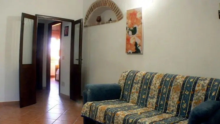 Apart Daire, 2 Yatak Odası, Sigara İçilmez, Ek Bina