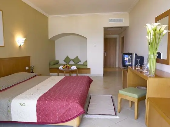 Üç Kişilik Oda, Bahçe Manzaralı