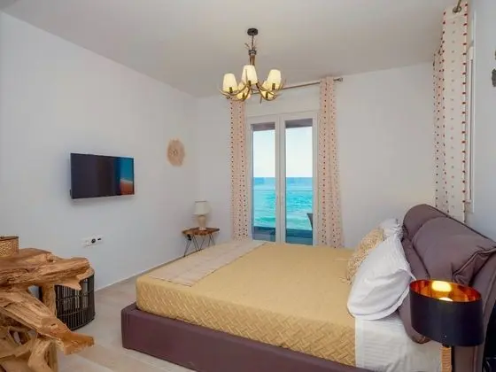 Exclusive Villa, 4 Yatak Odası, Kişiye Özel Havuzlu, Denize Sıfır
