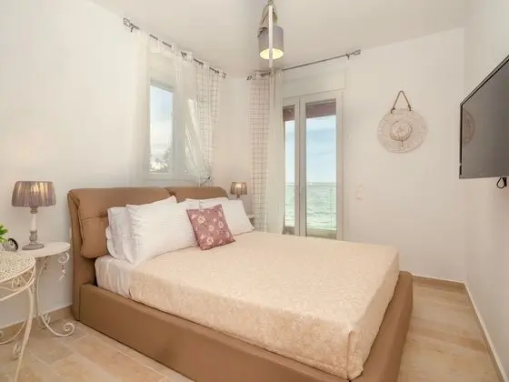 Exclusive Villa, 4 Yatak Odası, Kişiye Özel Havuzlu, Denize Sıfır