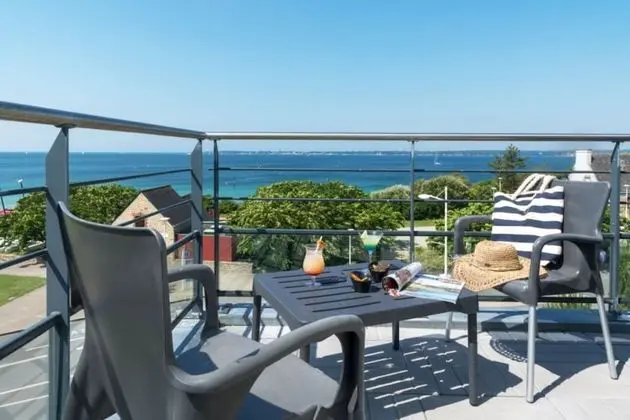 Junior Süit, Deniz Manzaralı (or Side Sea View)