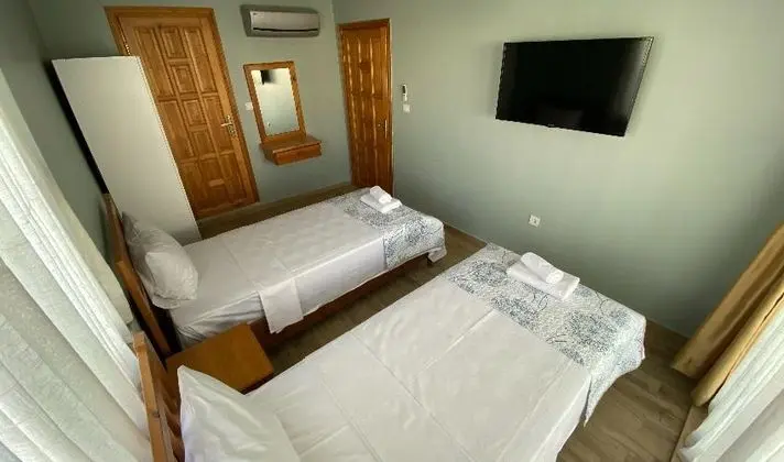 2 Tek Yataklı Oda 