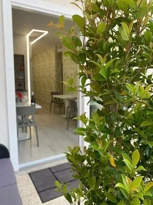 Deluxe Tek Büyük veya İki Ayrı Yataklı Oda (101)