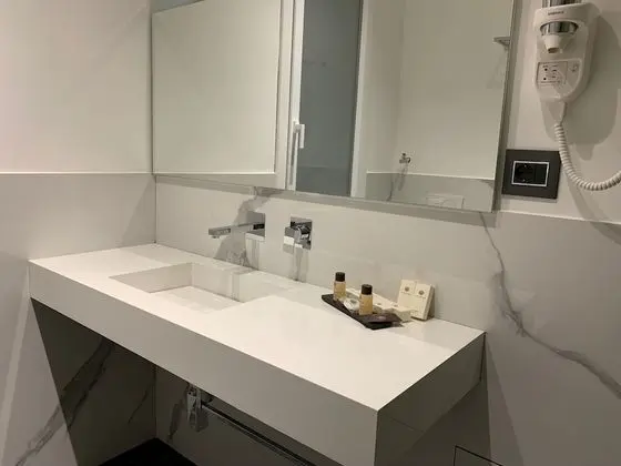 Deluxe Tek Büyük veya İki Ayrı Yataklı Oda (101)