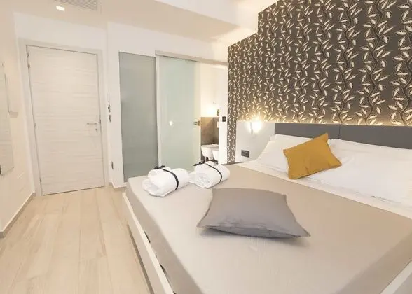 Deluxe Tek Büyük veya İki Ayrı Yataklı Oda, Balkon (102)