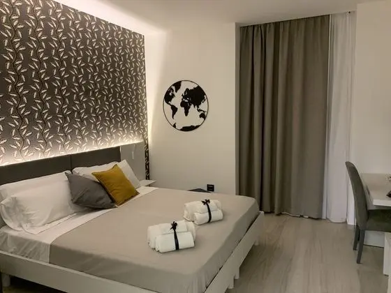 Deluxe Tek Büyük veya İki Ayrı Yataklı Oda, Balkon (102)