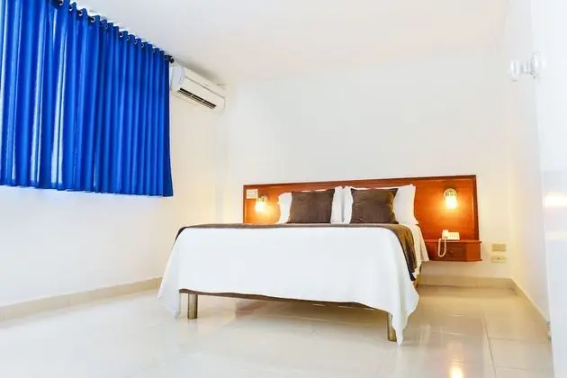 Junior Süit, 1 Büyük (Queen) Boy Yatak