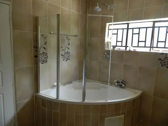 Deluxe Tek Büyük Yataklı Oda, Bahçe Manzaralı