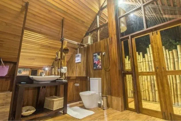 Luxury Tek Büyük Yataklı Oda