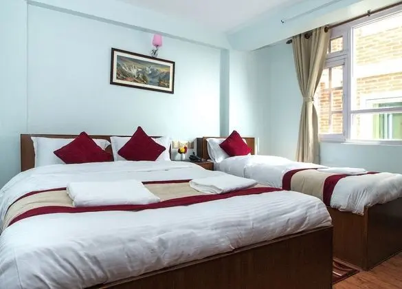 Deluxe Üç Kişilik Oda