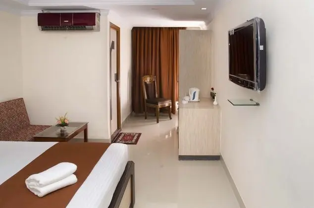 Deluxe Tek Büyük Yataklı Oda, Şehir Manzaralı, Köşe