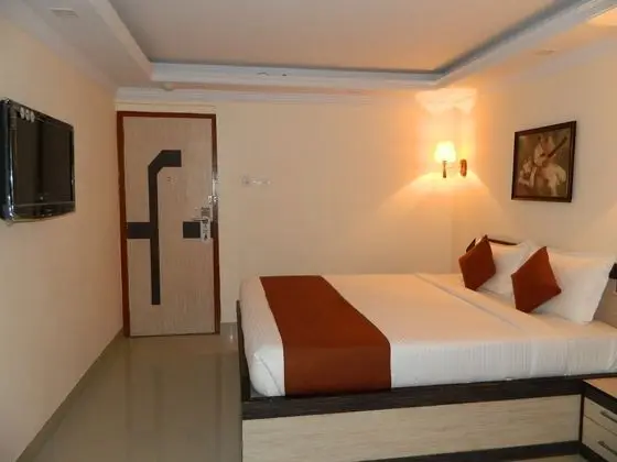 Deluxe Tek Büyük Yataklı Oda, Şehir Manzaralı, Köşe
