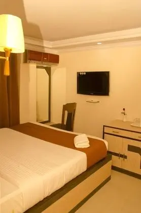 Deluxe Tek Büyük Yataklı Oda, Şehir Manzaralı, Köşe