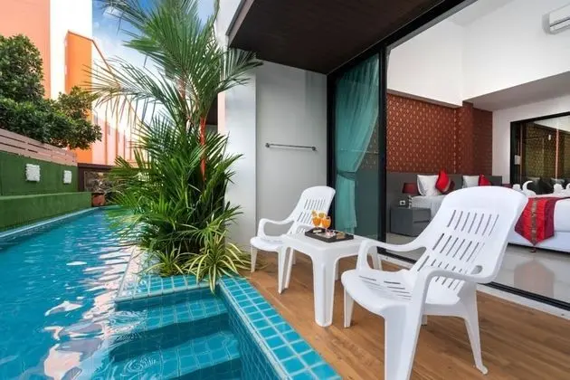 Deluxe Twin Room with Pool Access
