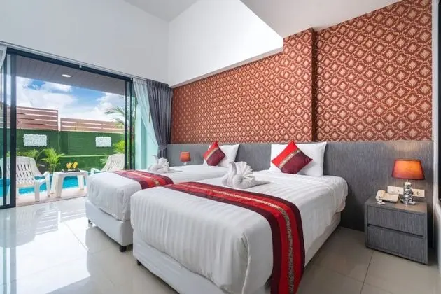 Deluxe Twin Room with Pool Access
