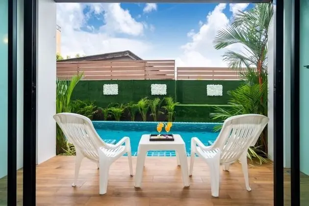 Deluxe Twin Room with Pool Access