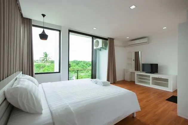 Supreme Room