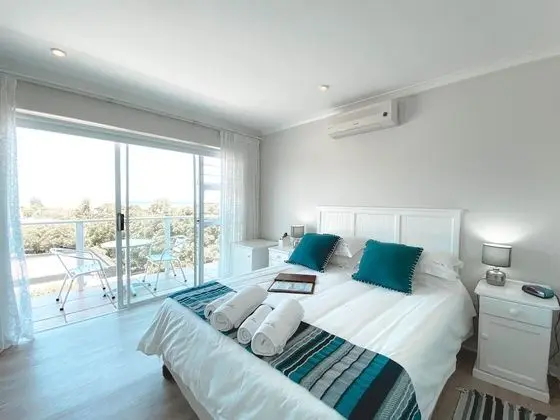 Double Room with sea & mountain views