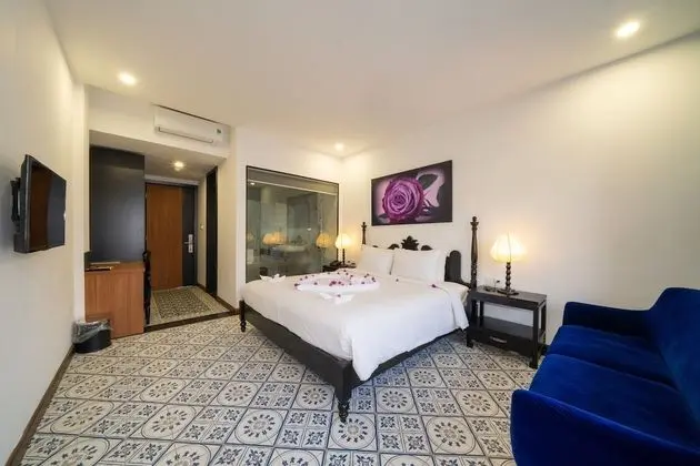 Deluxe Tek Büyük Yataklı Oda, Balkon