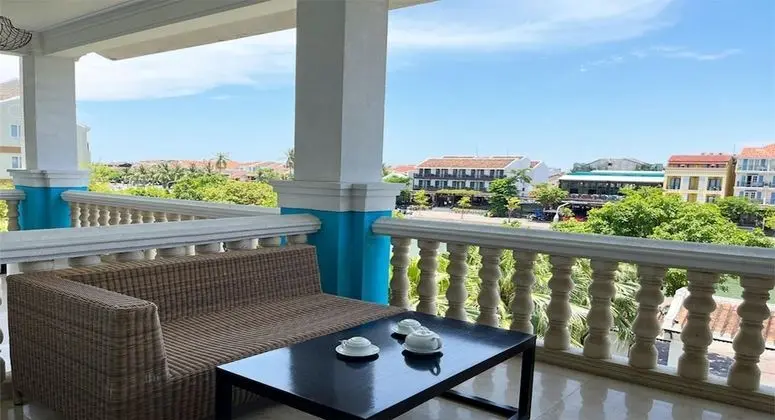 Deluxe Tek Büyük Yataklı Oda, Nehir Manzaralı