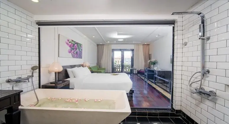 Deluxe Tek Büyük Yataklı Oda, Nehir Manzaralı