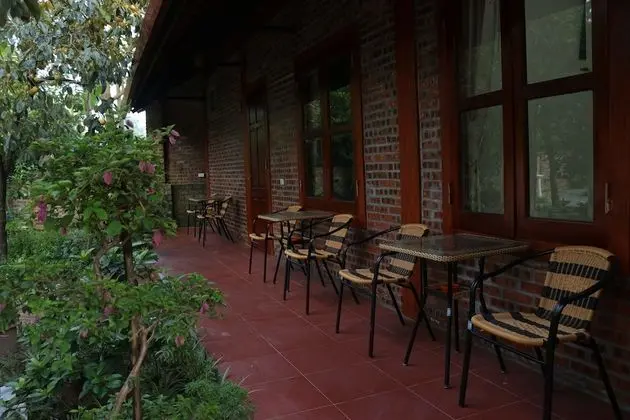 Deluxe Dört Kişilik Oda, 1 Yatak Odası, Bahçe Manzaralı, Avlu