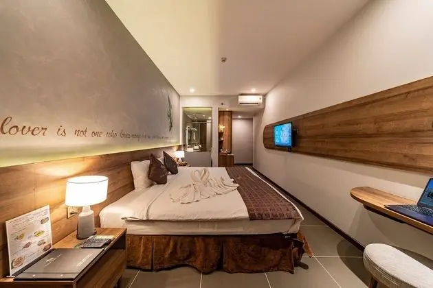 Deluxe Oda, 1 En Büyük (King) Boy Yatak, Şehir Manzaralı