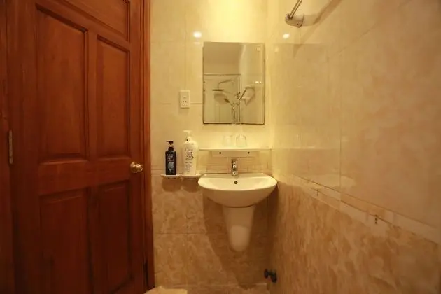 Standard Tek Büyük Yataklı Oda (No Window)