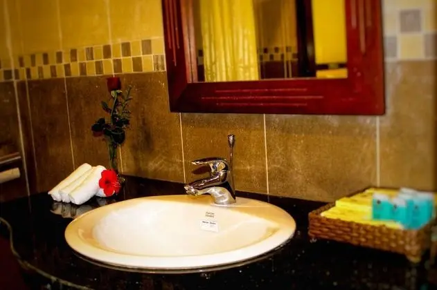 Deluxe Tek Büyük veya İki Ayrı Yataklı Oda, Bahçe Manzaralı