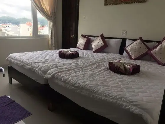 Üç Kişilik Oda, Şehir Manzaralı